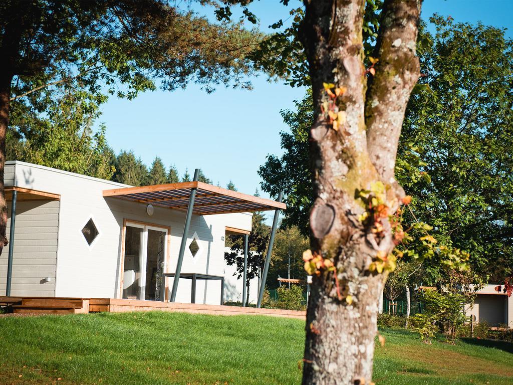Domaine De Blangy Hotel Hirson Exterior photo